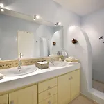 La Piscine Mykonos Houlakia (Mykonos)